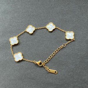 Gold and White Clover Bracelet
